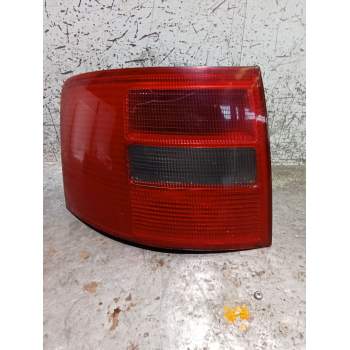 PILOTO TRASERO IZQUIERDO 4B9945095D 2000