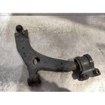 BRAZO SUSPENSION INFERIOR DELANTERO DERECHO 16HDI 2004