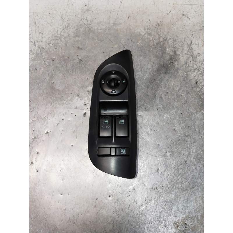 Recambio de mando elevalunas delantero izquierdo para hyundai coupe (gk) referencia OEM IAM 935702C500  3P