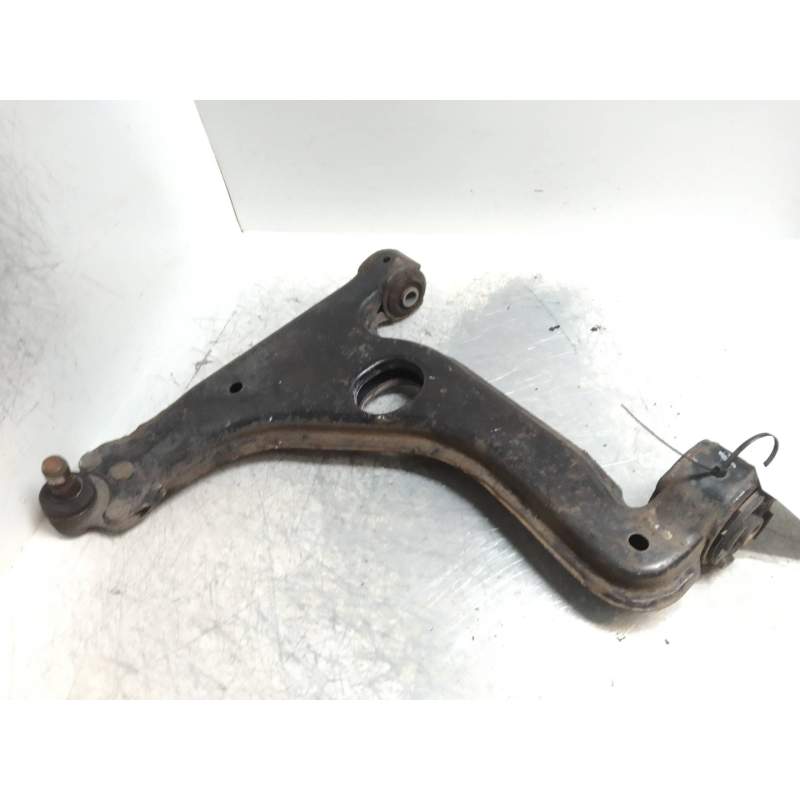 Recambio de brazo suspension inferior delantero izquierdo para opel zafira b cosmo referencia OEM IAM  19CDTI 2005