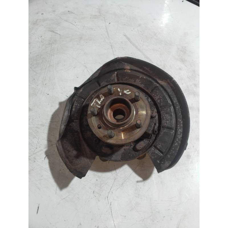 Recambio de mangueta trasera izquierda para land rover discovery 2.7 td v6 cat referencia OEM IAM   