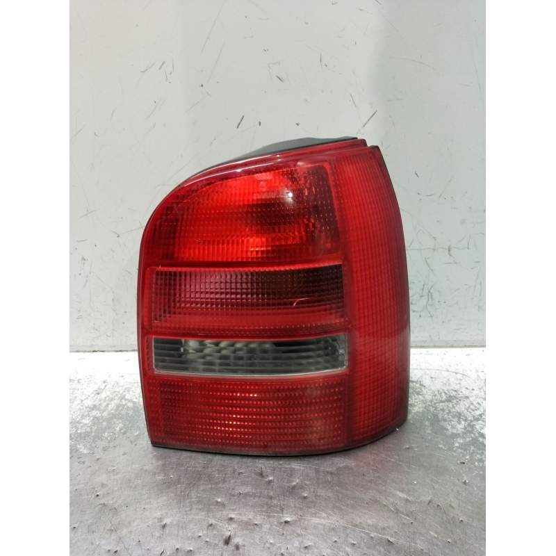 Recambio de piloto trasero derecho para audi a4 b5 avant (8d5) s4 quattro referencia OEM IAM  RANCHERA 1999