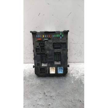 CAJA RELES / FUSIBLES 9663510480 BSI2004H040104067 