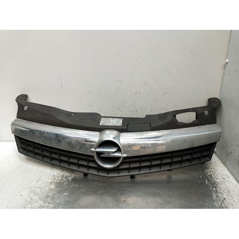 Recambio de rejilla delantera para opel astra h gtc (a04) 1.7 cdti (l08) referencia OEM IAM   2007