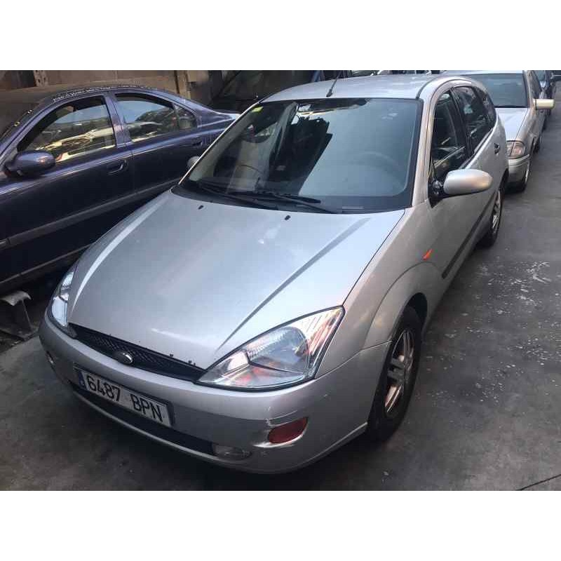 ford focus berlina (cak) del año 2001