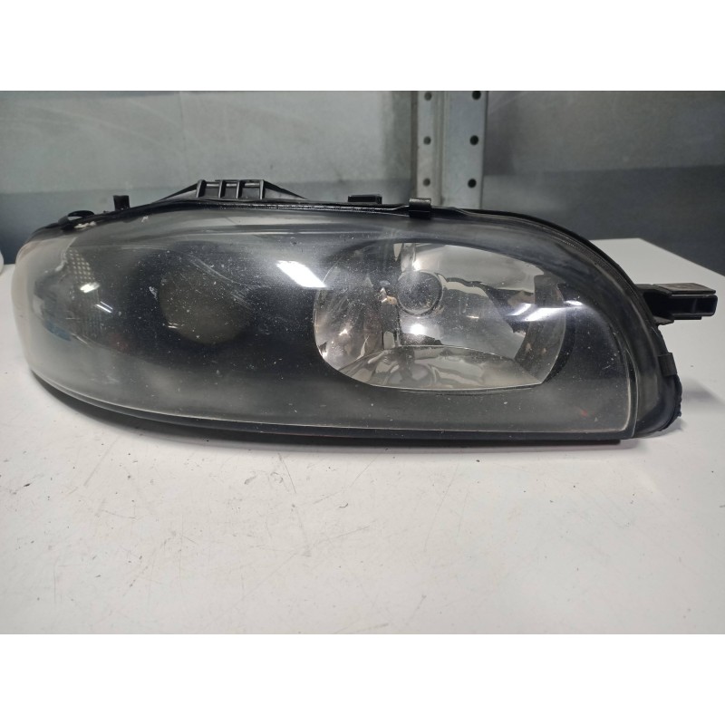 Recambio de faro derecho para fiat brava (182) referencia OEM IAM 68201558  