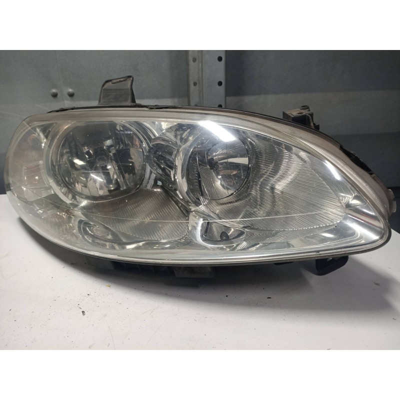 Recambio de faro derecho para fiat croma (194) 1.9 8v jtd cat (939a1000 / 192a8000) referencia OEM IAM 518012650  