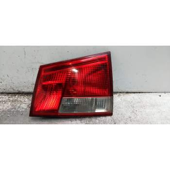 PILOTO TRASERO DERECHO INTERIOR 24469464R RANCHERA C/2005