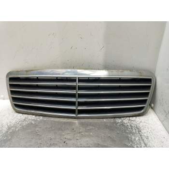 REJILLA DELANTERA W208/1997