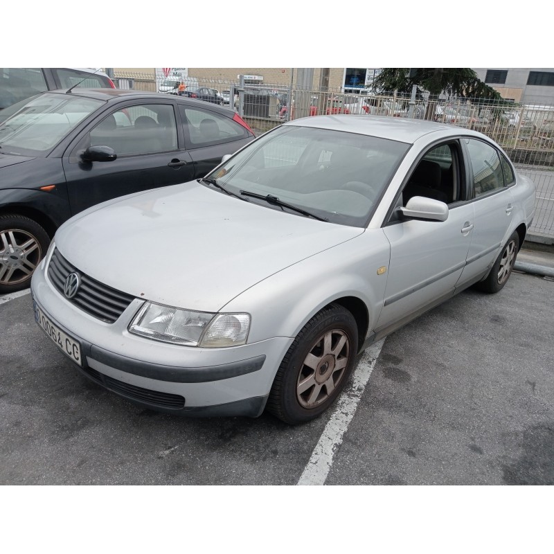 volkswagen passat berlina (3b2) del año 1999