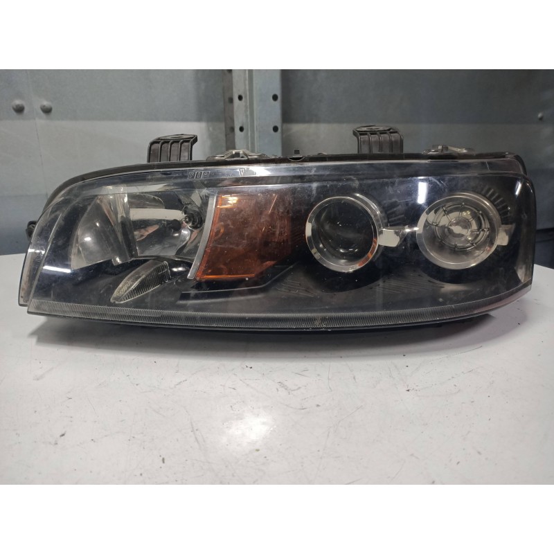 Recambio de faro izquierdo para fiat punto berlina (188) 1.2 8v referencia OEM IAM   