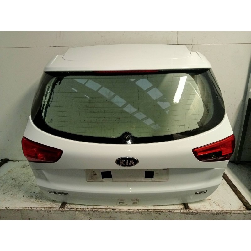 Recambio de porton trasero para kia cee´d sporty wagon drive referencia OEM IAM   