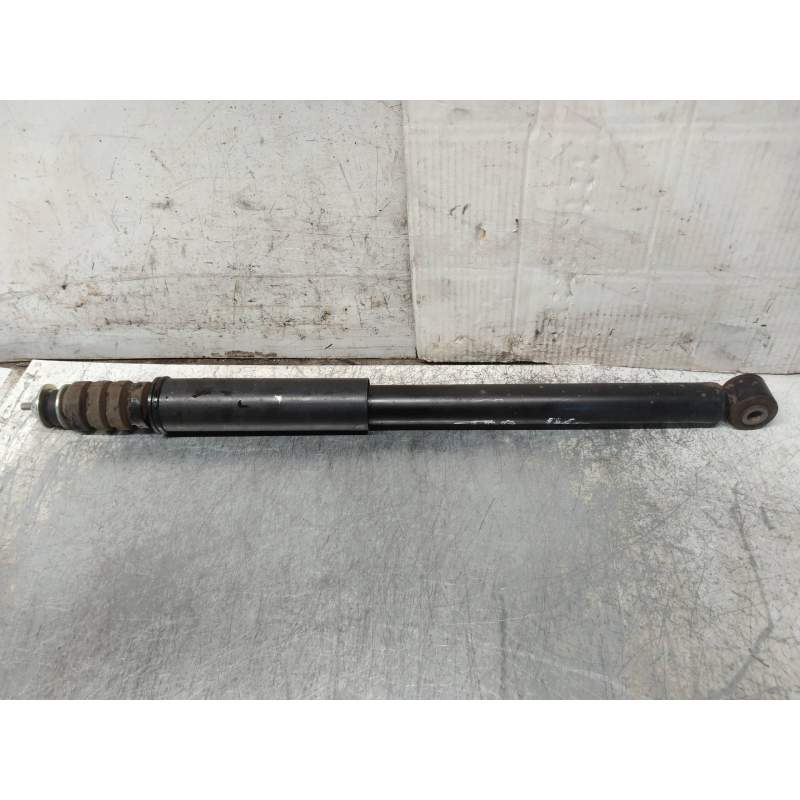 Recambio de amortiguador trasero izquierdo para dacia sandero comfort referencia OEM IAM 562104719R  