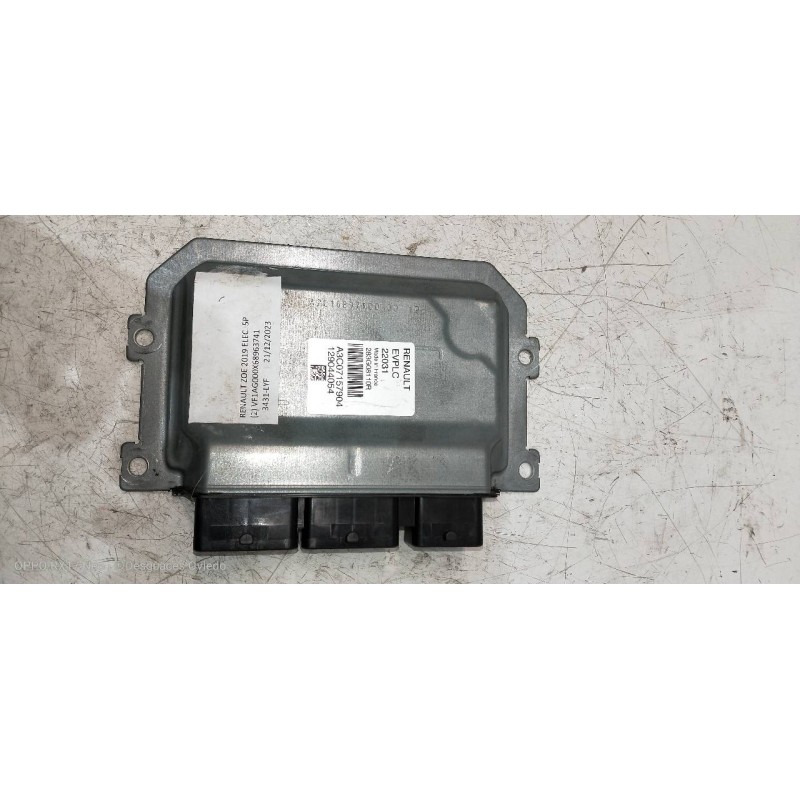 Recambio de centralita motor uce para renault zoe referencia OEM IAM 283G08110R A3C07157904 