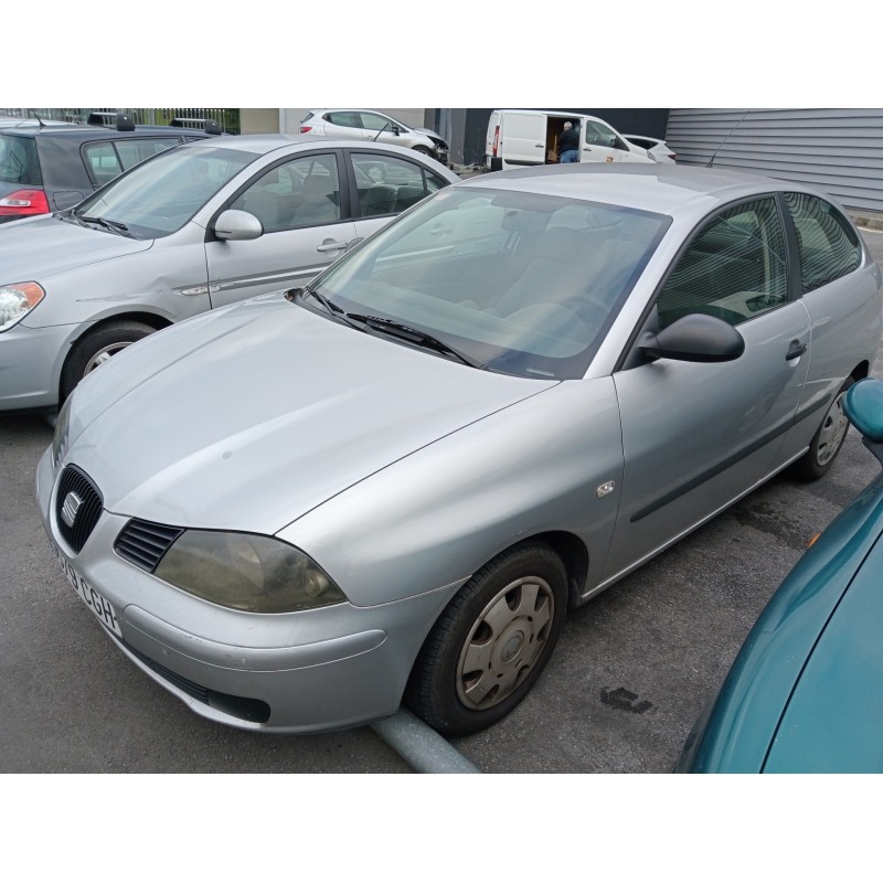 seat ibiza (6l1) del año 2003