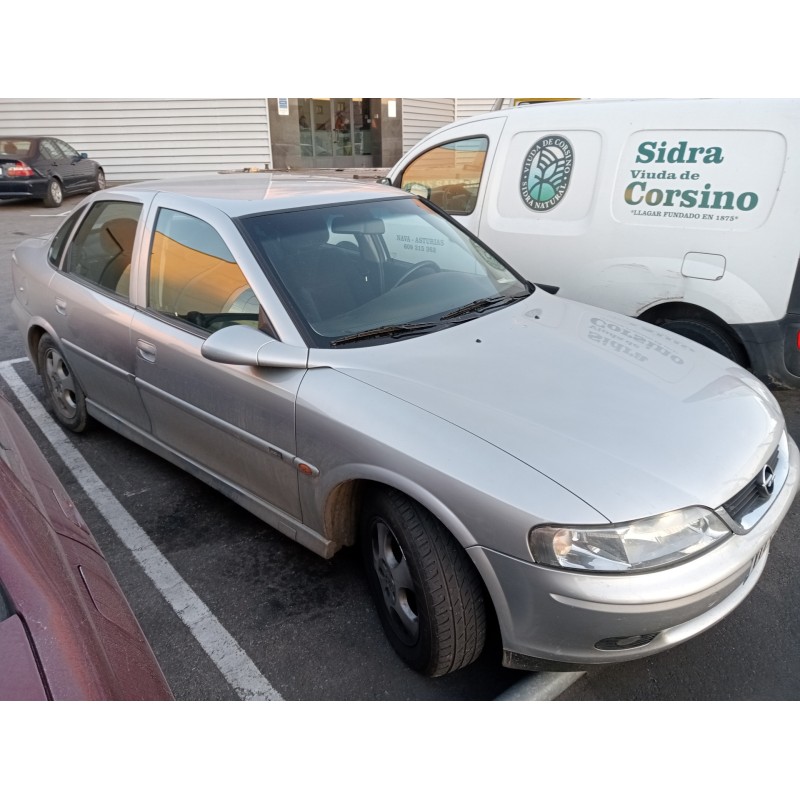 opel vectra b berlina del año 1999