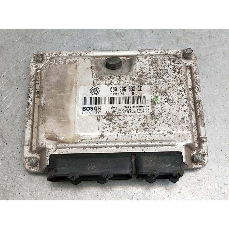 Recambio de centralita motor uce para volkswagen polo berlina (6n2) conceptline referencia OEM IAM 030906032CE 0261207184 