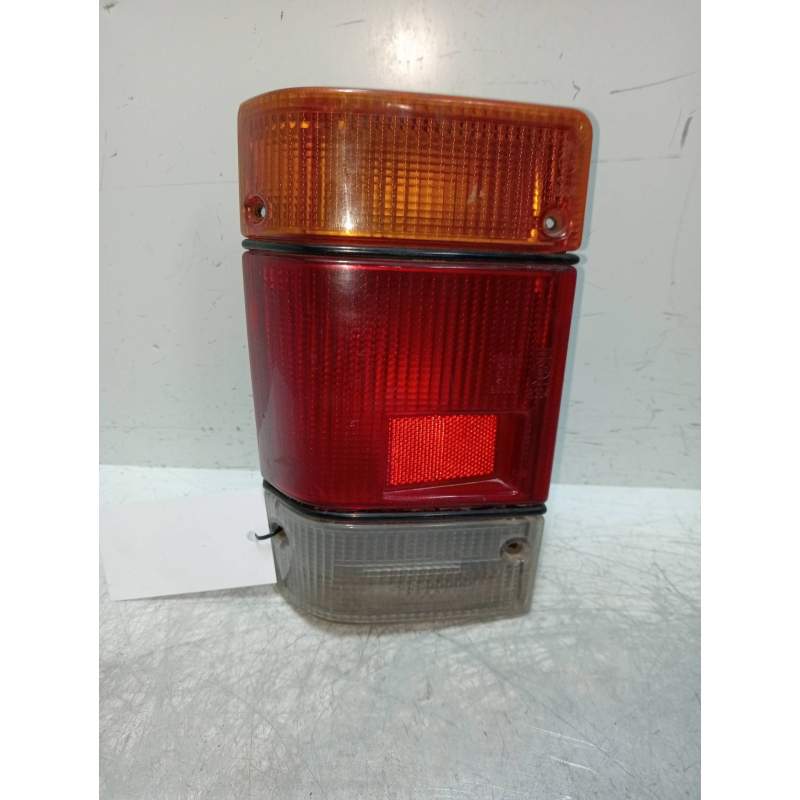 Recambio de piloto trasero izquierdo para isuzu van midi 2.2 diesel referencia OEM IAM 22021341  