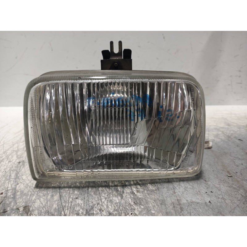 Recambio de faro izquierdo para ford fiesta berl./express referencia OEM IAM   