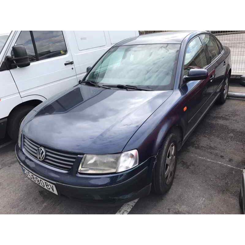 VOLKSWAGEN PASSAT BERLINA (3B2)
