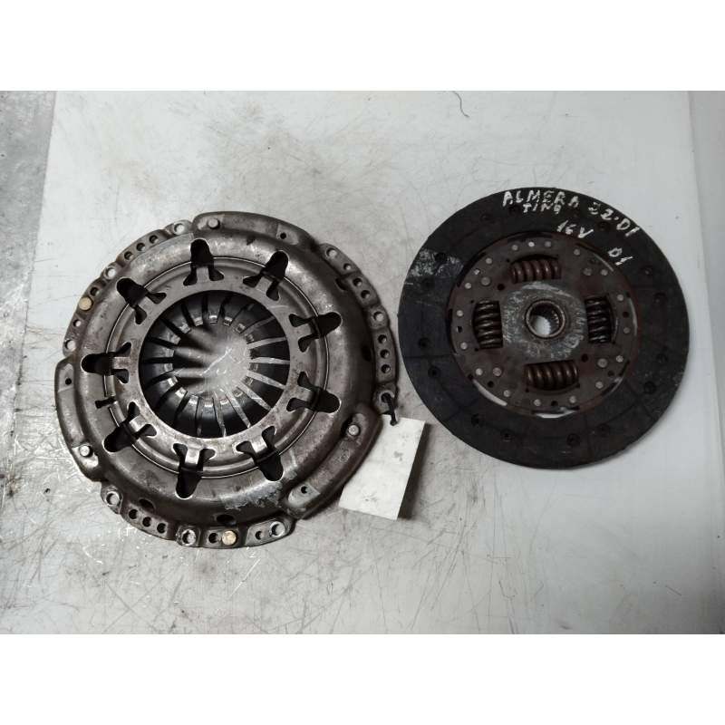 Recambio de kit embrague para nissan almera tino (v10m) referencia OEM IAM 30100BN300  