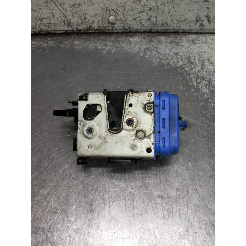 Recambio de motor cierre centralizado trasero derecho para audi a3 (8l) referencia OEM IAM  5P 2000