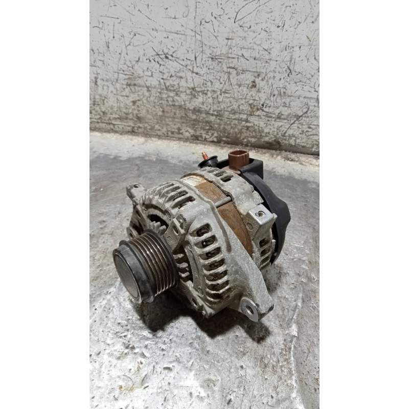Recambio de alternador para toyota auris básico referencia OEM IAM 270600Y040 1042102310 2006
