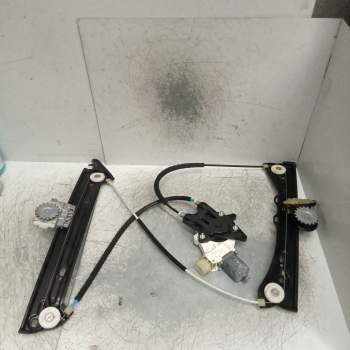 ELEVALUNAS DELANTERO IZQUIERDO 938586101 7281623S P2
