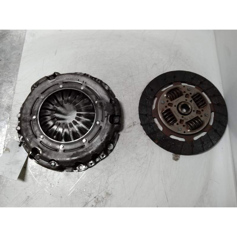 Recambio de kit embrague para nissan interstar (x70) 2.5 dci diesel cat referencia OEM IAM 8201313792  