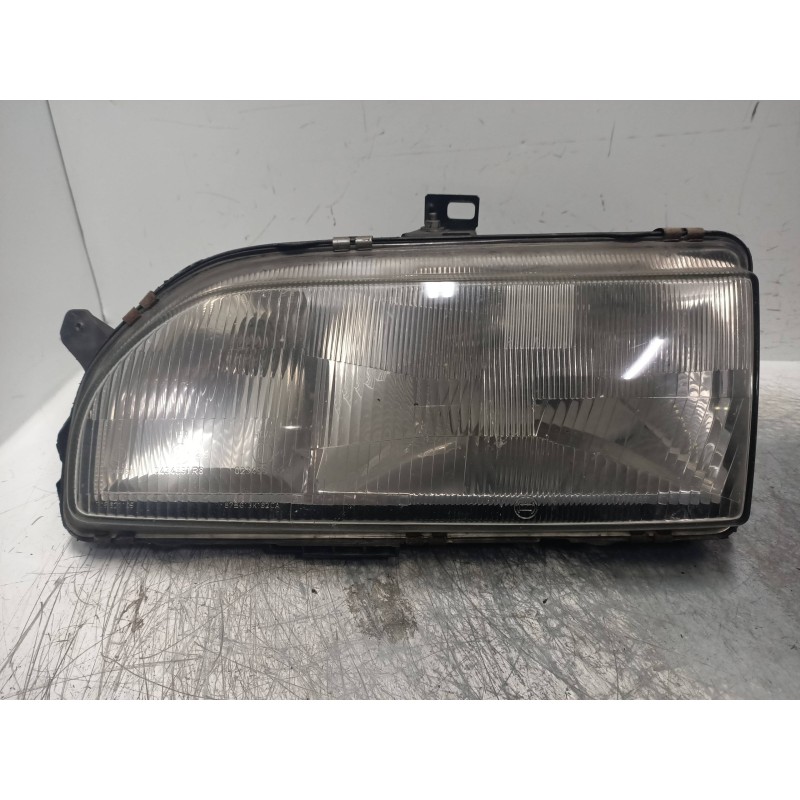 Recambio de faro izquierdo para ford sierra berlina referencia OEM IAM 0301074121  