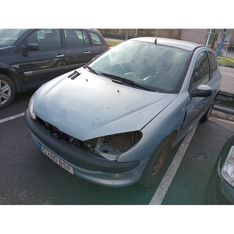 peugeot 206 berlina del año 2002