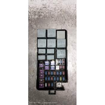 CAJA RELES / FUSIBLES 