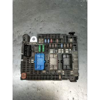 CAJA RELES / FUSIBLES 9810295780 BSMZ0101 2015