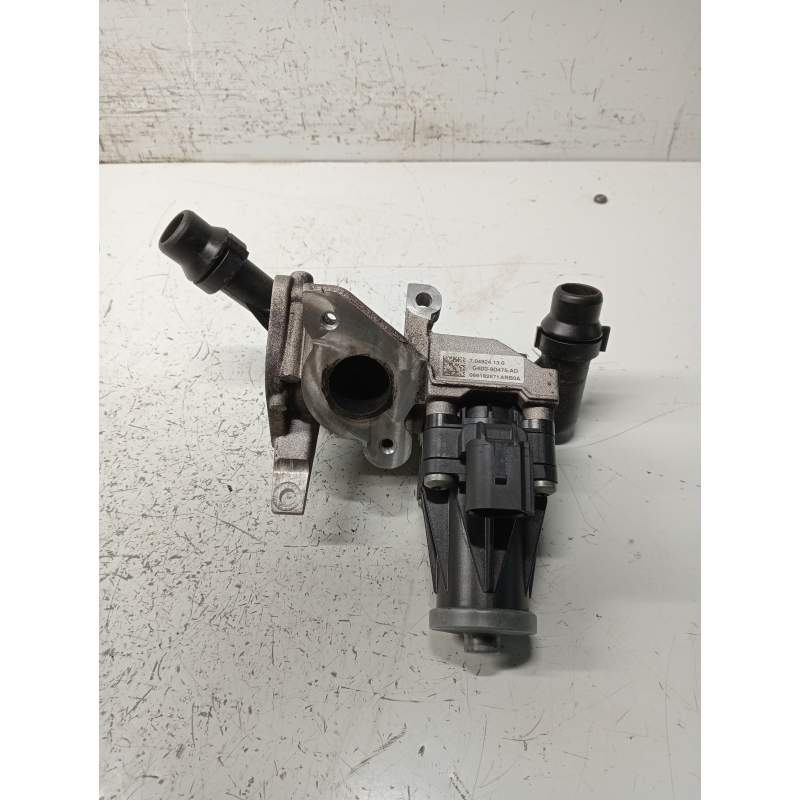 Recambio de valvula egr para jaguar f-pace referencia OEM IAM G4D39D475AD 704924130 5027643201