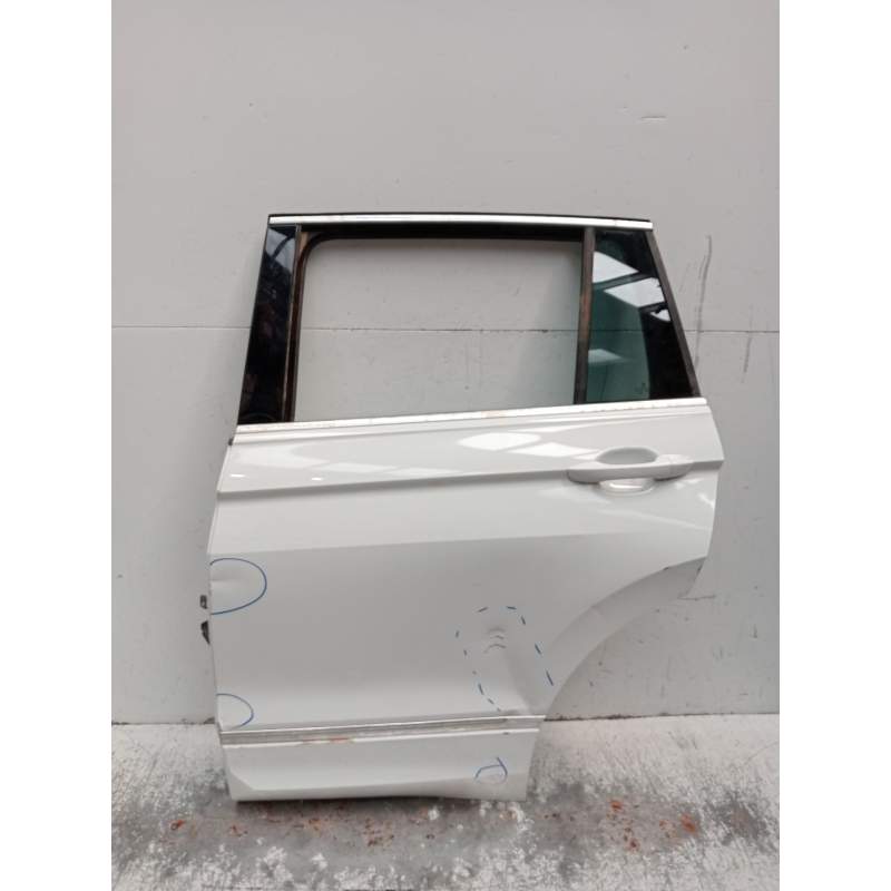 Recambio de puerta trasera izquierda para volkswagen tiguan (ad1, ax1) 2.0 tdi referencia OEM IAM  5P 