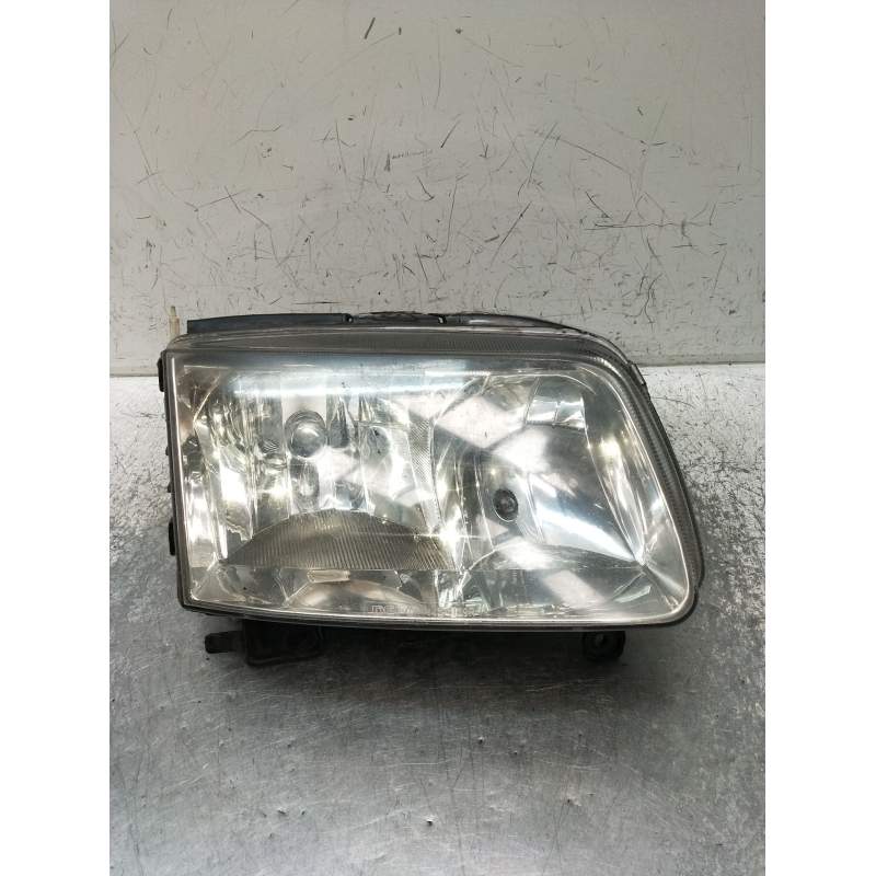 Recambio de faro derecho para volkswagen polo (6n2) 1.9 sdi referencia OEM IAM 084411139R  