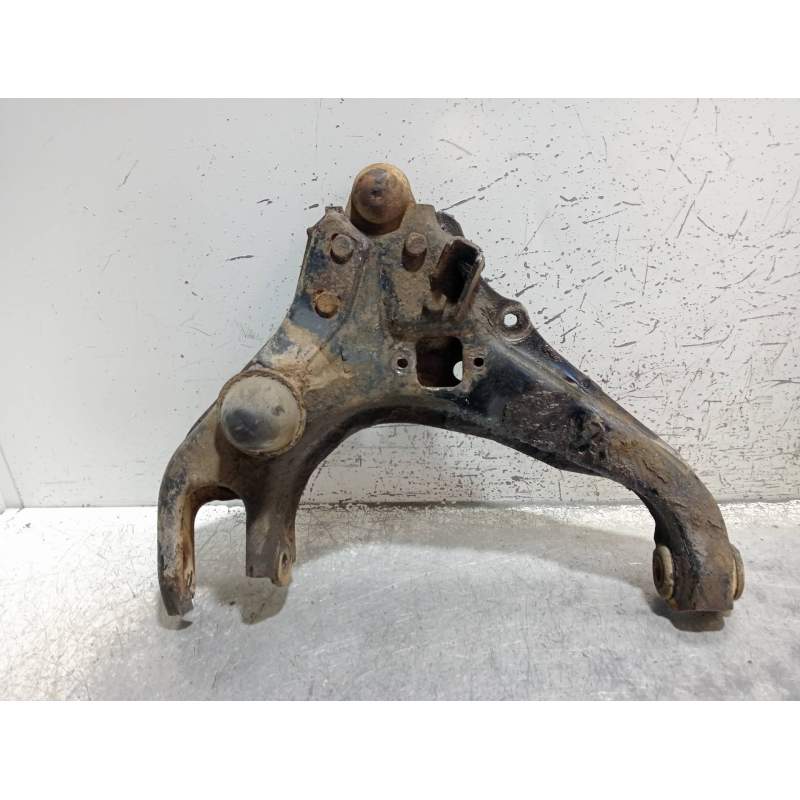 Recambio de brazo suspension inferior delantero izquierdo para mitsubishi montero (l040) 2500 td (2-ptas.) referencia OEM IAM   