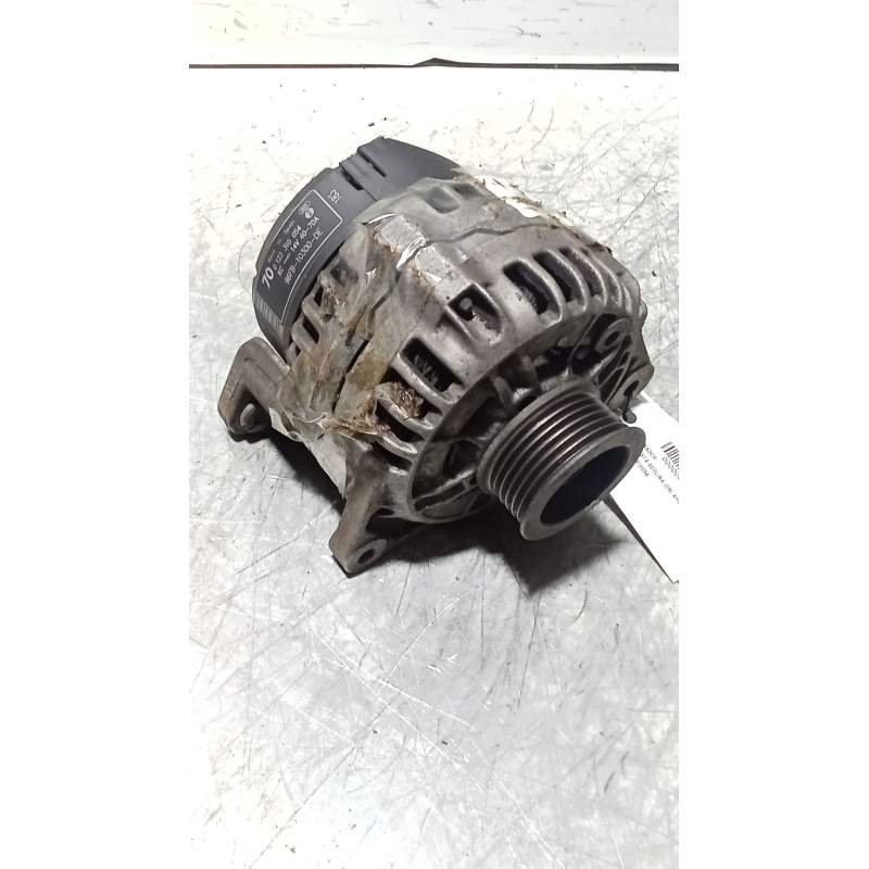 Recambio de alternador para ford fiesta berlina (dx) ambiente referencia OEM IAM 0123310054 96FB10300DE 70A