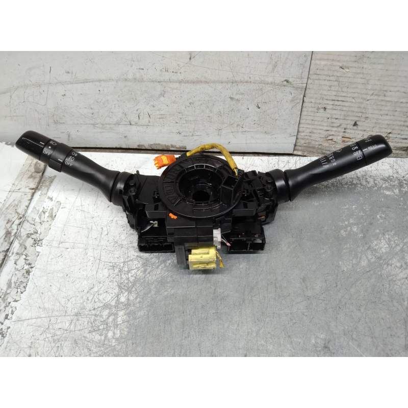 Recambio de mando luces para toyota yaris (ksp9/scp9/nlp9) básico referencia OEM IAM   2005