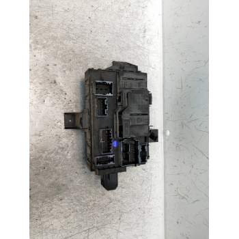CAJA RELES / FUSIBLES 7L1T15604BK 