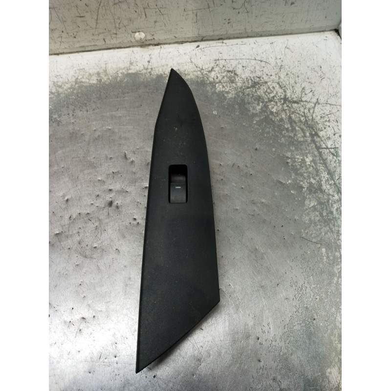 Recambio de mando elevalunas delantero derecho para mazda 3 lim. (bl) luxury referencia OEM IAM BBP366370B 5P 2009