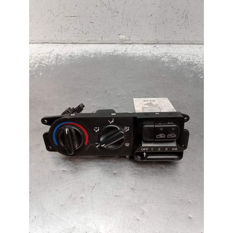 Recambio de mando calefaccion / aire acondicionado para hyundai lantra berlina (rd) 1.6 cat referencia OEM IAM   1996