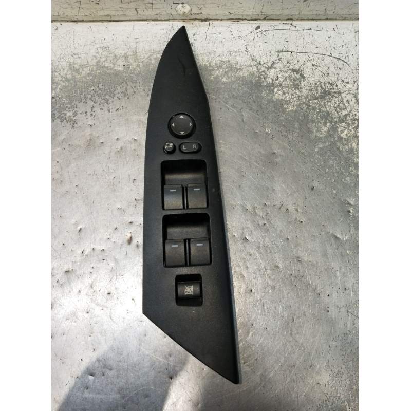 Recambio de mando elevalunas delantero izquierdo para mazda 3 lim. (bl) luxury referencia OEM IAM BCD166350B 5P 2009