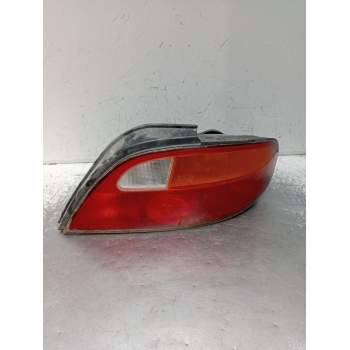 PILOTO TRASERO DERECHO 4P 1996