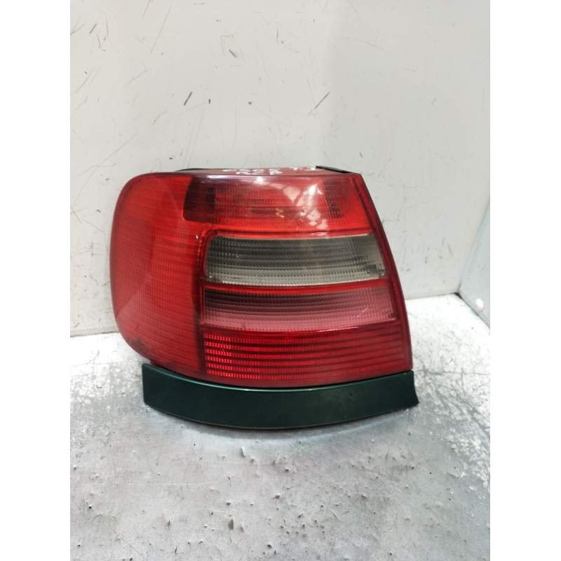 Recambio de piloto trasero izquierdo para audi a4 b5 (8d2) 1.9 tdi referencia OEM IAM   99