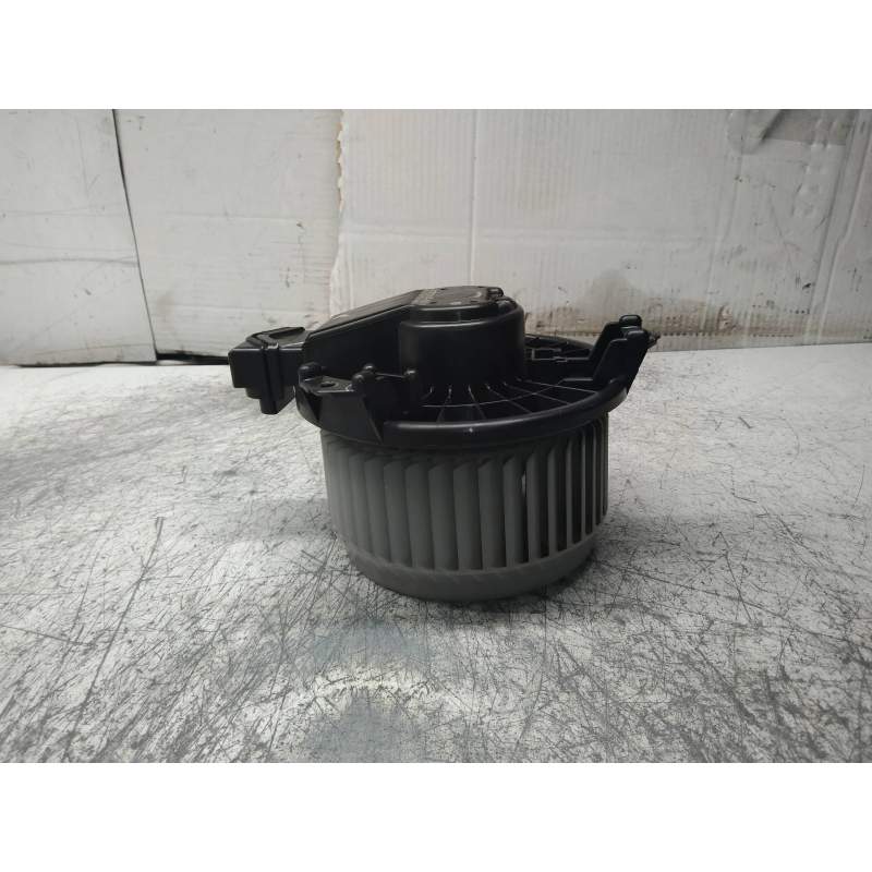 Recambio de motor calefaccion para suzuki swift berlina (mz) gl (3-ptas.) referencia OEM IAM AV2727000311  