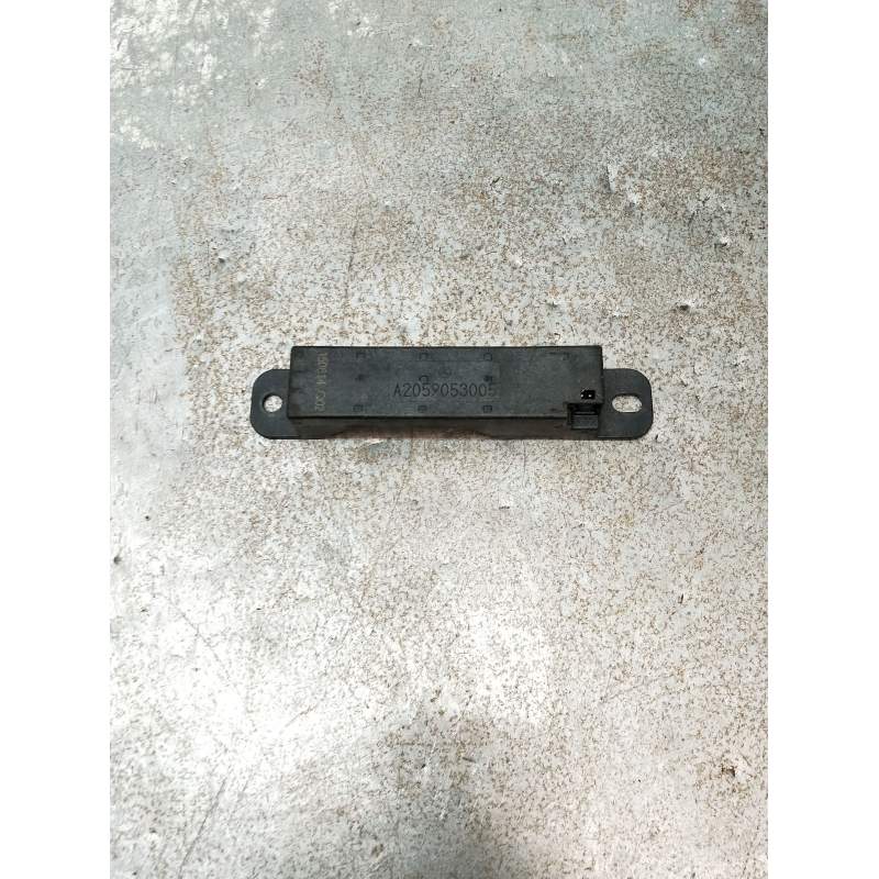Recambio de modulo electronico para infiniti q30 2.2 d referencia OEM IAM A2059053005 33505201 ANTENA