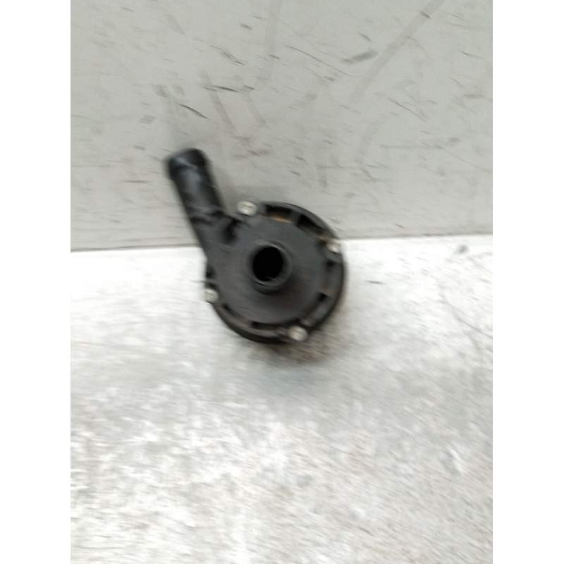 Recambio de bomba agua para infiniti q30 2.2 d referencia OEM IAM 0392023205 A0005000586 BOSCH