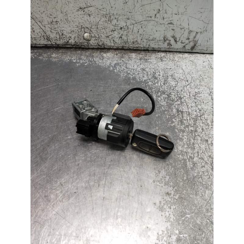 Recambio de conmutador de arranque para peugeot 207 1.6 hdi referencia OEM IAM 36393600 16HDI 2006