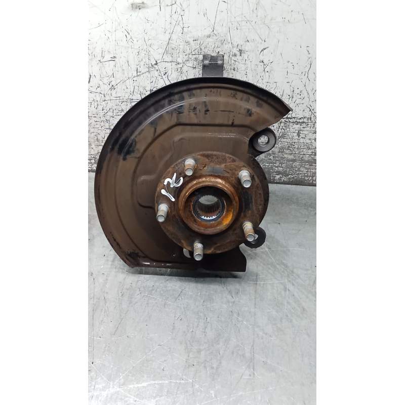 Recambio de mangueta delantera izquierda para nissan juke (f15) 1.6 dig-t referencia OEM IAM  16G 2010